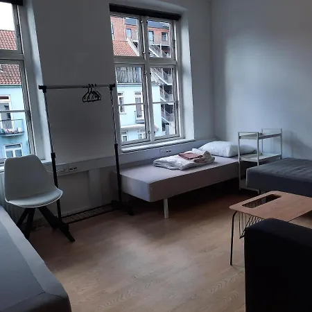 Δωμάτια σε οικογενειακή κατοικία 1- Bed Private In Οντένσε
