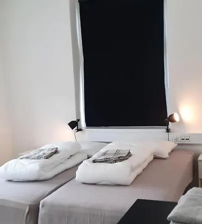 1- Bed Private In *