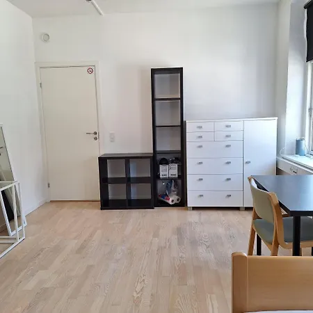 1- Bed Private In *